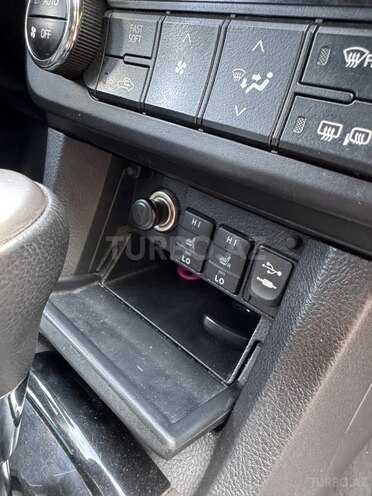 Toyota Corolla-14