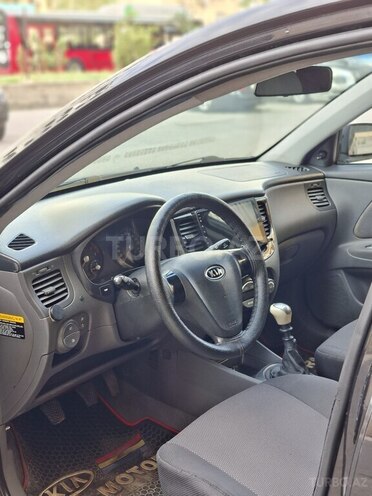 Kia Rio-9