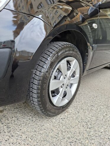 Kia Rio-12