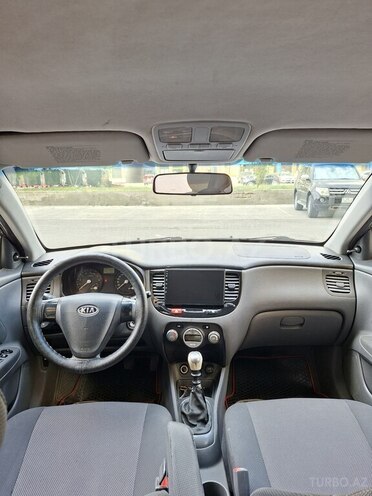 Kia Rio-11