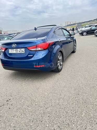 Hyundai Elantra-4