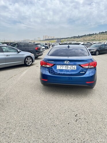 Hyundai Elantra-3