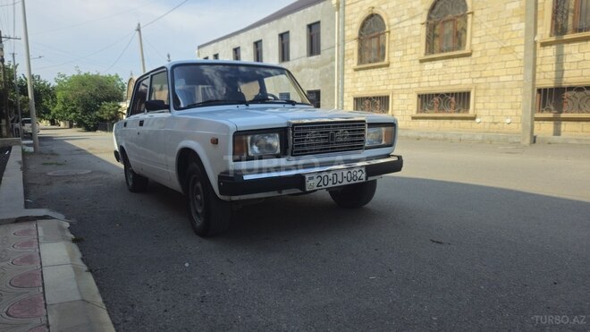 LADA (VAZ) 2107-1