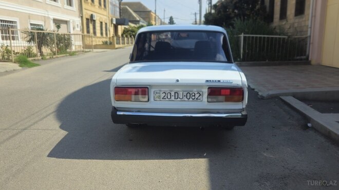 LADA (VAZ) 2107-4