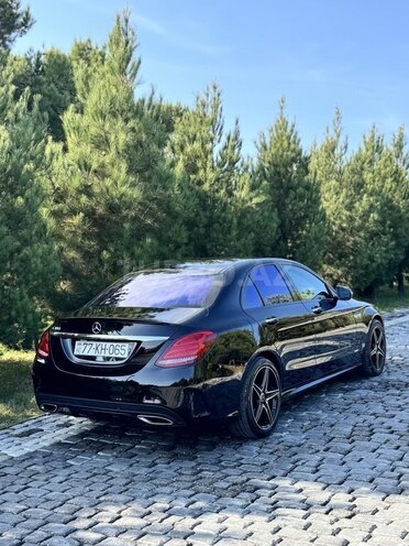 Mercedes C 300-9