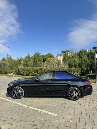 Mercedes C 300-11