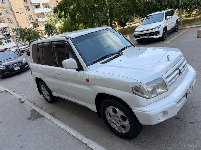 Mitsubishi Pajero io-2