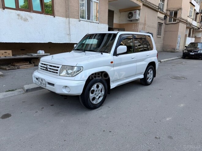 Mitsubishi Pajero io-12