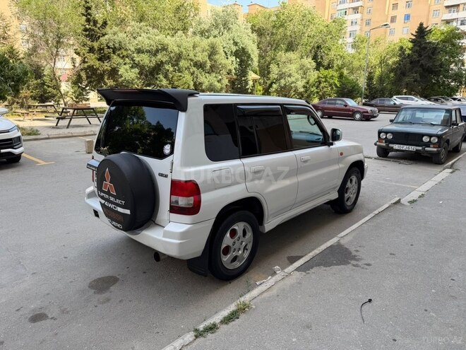Mitsubishi Pajero io-10