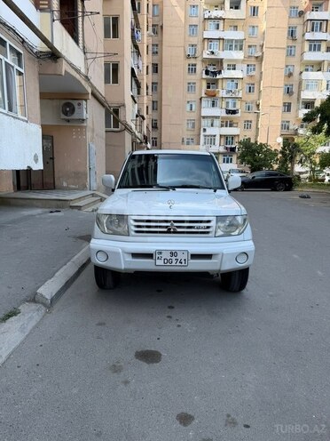 Mitsubishi Pajero io-15