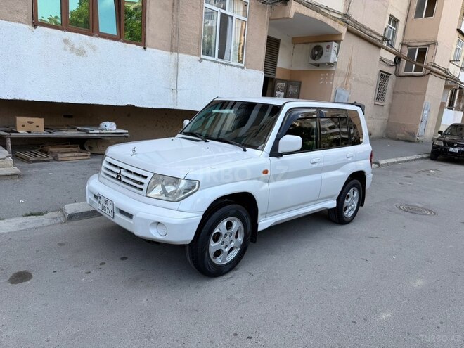 Mitsubishi Pajero io-13