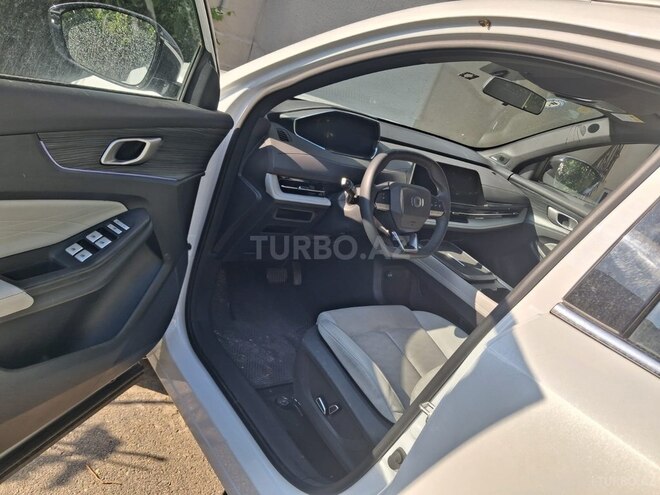 Changan Qiyuan Q05-3