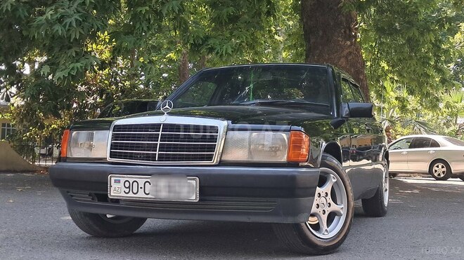 Mercedes 190-1