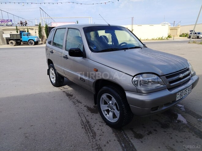 Chevrolet Niva-3