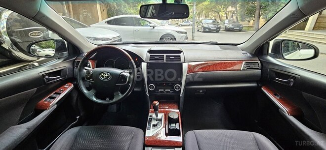 Toyota Camry-3