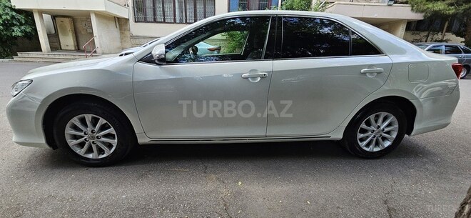 Toyota Camry-6