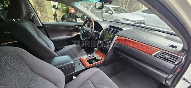 Toyota Camry-4