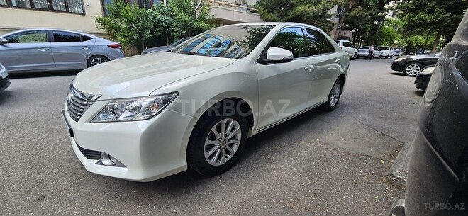Toyota Camry-7
