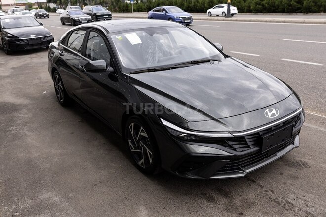 Hyundai Elantra-2