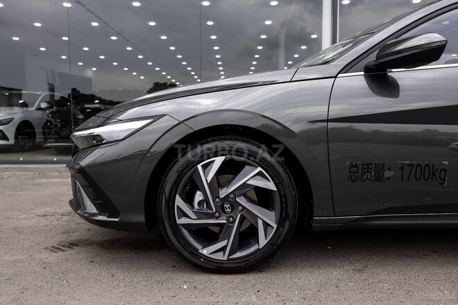 Hyundai Elantra-5