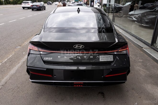 Hyundai Elantra-7