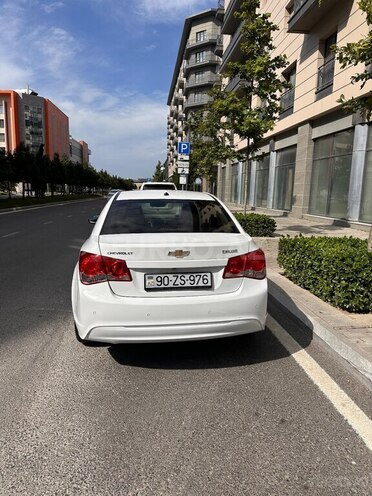 Chevrolet Cruze-13