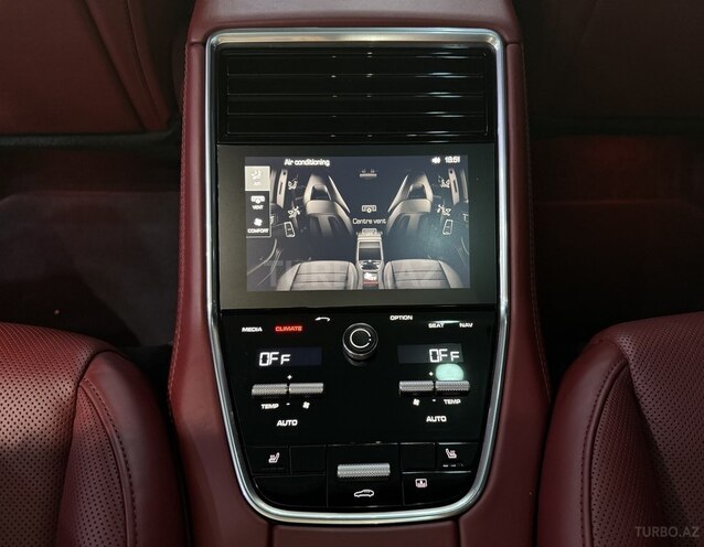 Porsche Panamera Turbo-17