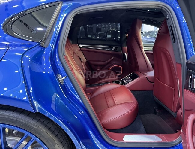 Porsche Panamera Turbo-13