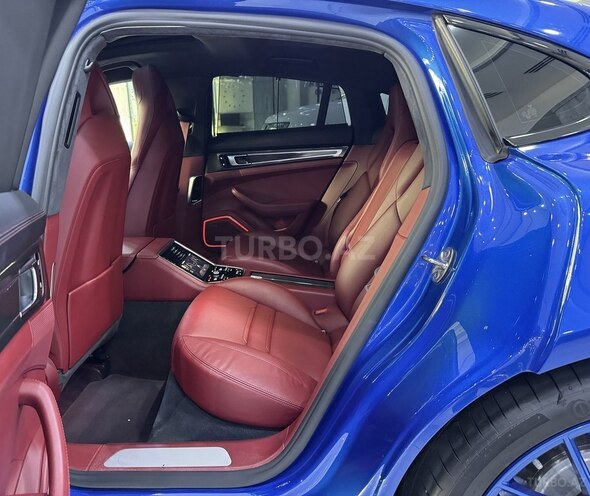 Porsche Panamera Turbo-14