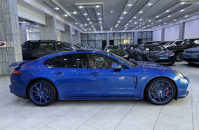 Porsche Panamera Turbo-4