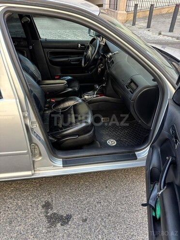 Volkswagen Jetta-5