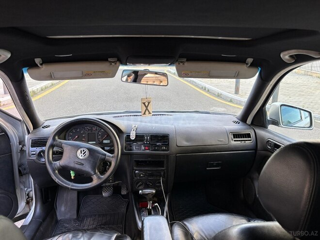 Volkswagen Jetta-9