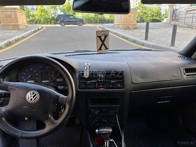 Volkswagen Jetta-10