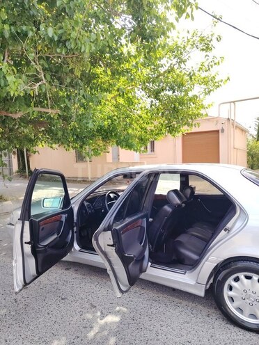 Mercedes C 220-8