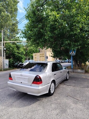 Mercedes C 220-6