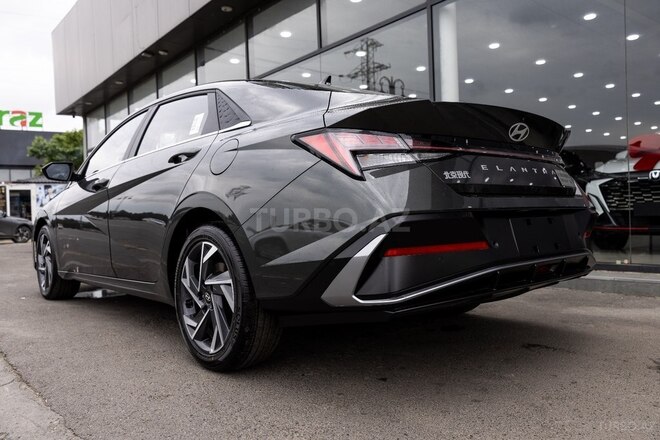 Hyundai Elantra-7