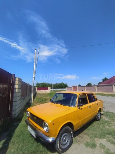 LADA (VAZ) 21011-17
