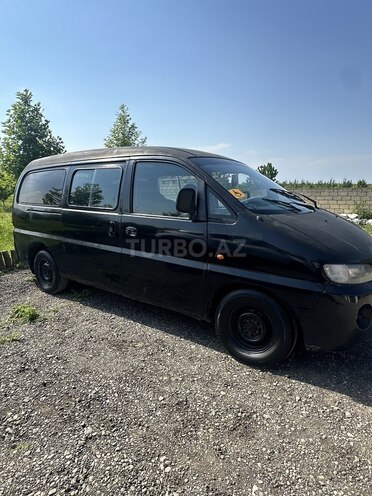 Hyundai H-1-2
