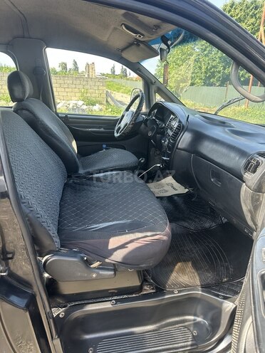 Hyundai H-1-7