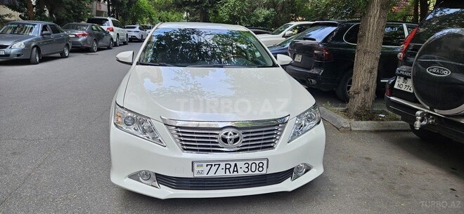 Toyota Camry-9