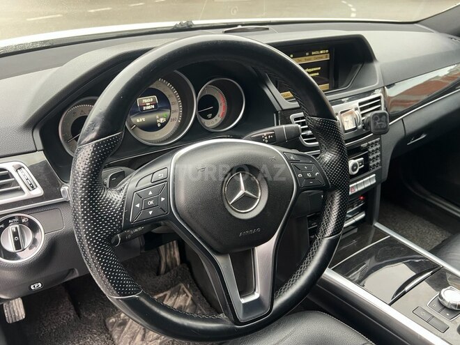 Mercedes E 220-2