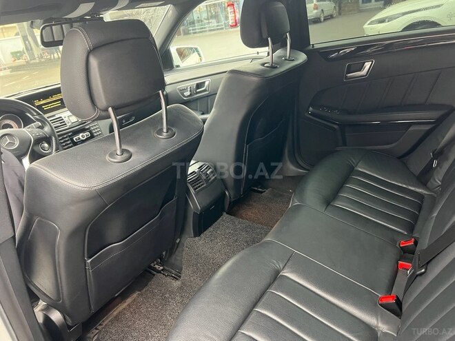 Mercedes E 220-6