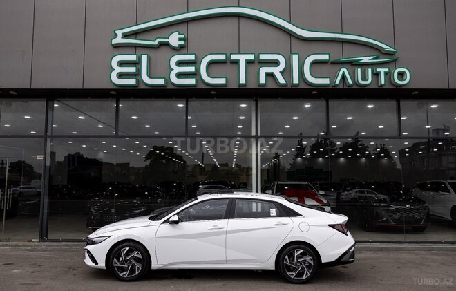Hyundai Elantra-2