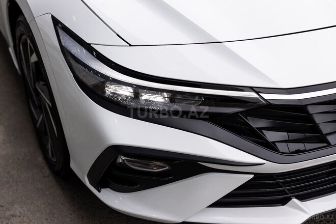 Hyundai Elantra-5