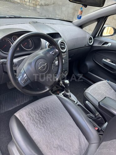 Opel Corsa-13