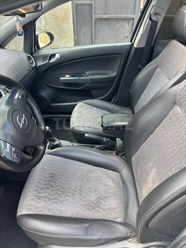 Opel Corsa-14