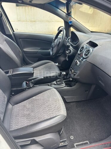 Opel Corsa-17