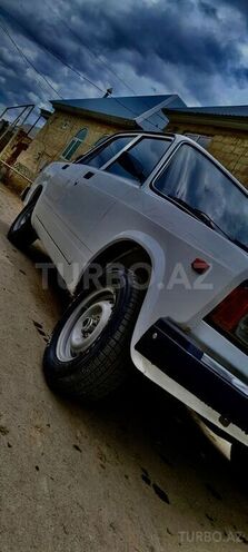 LADA (VAZ) 2107-4