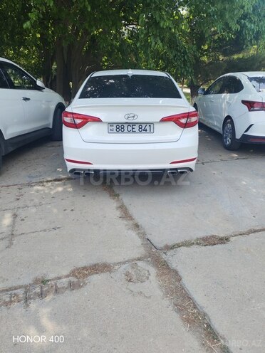 Hyundai Sonata-2