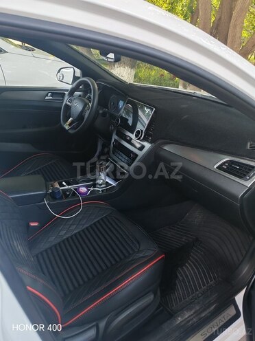 Hyundai Sonata-5